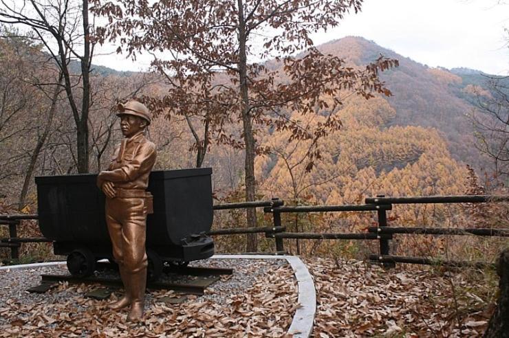 Moon On The Cloud Villa Yeongwol Екстериор снимка