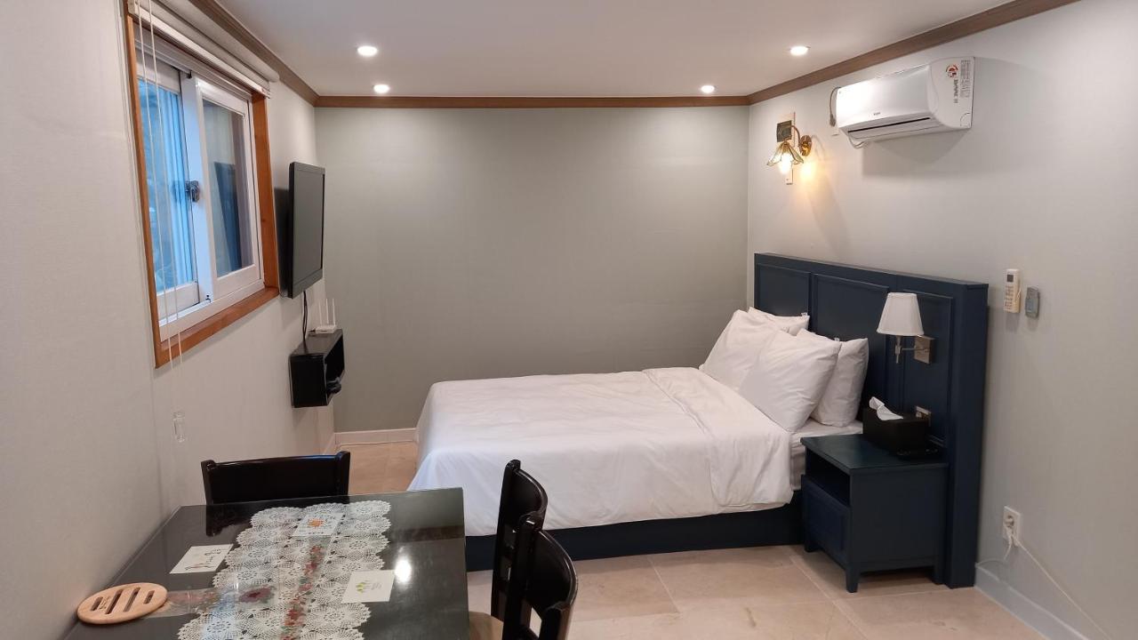Moon On The Cloud Villa Yeongwol Екстериор снимка