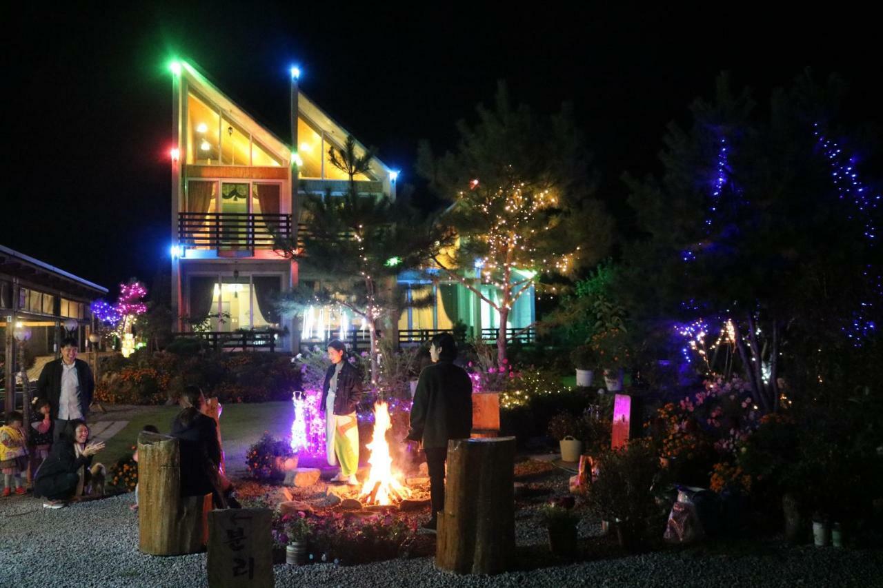 Moon On The Cloud Villa Yeongwol Екстериор снимка